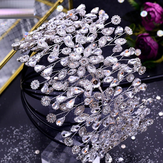 Royal Splendor: Handcrafted Luxurious Bridal Hair Ornament